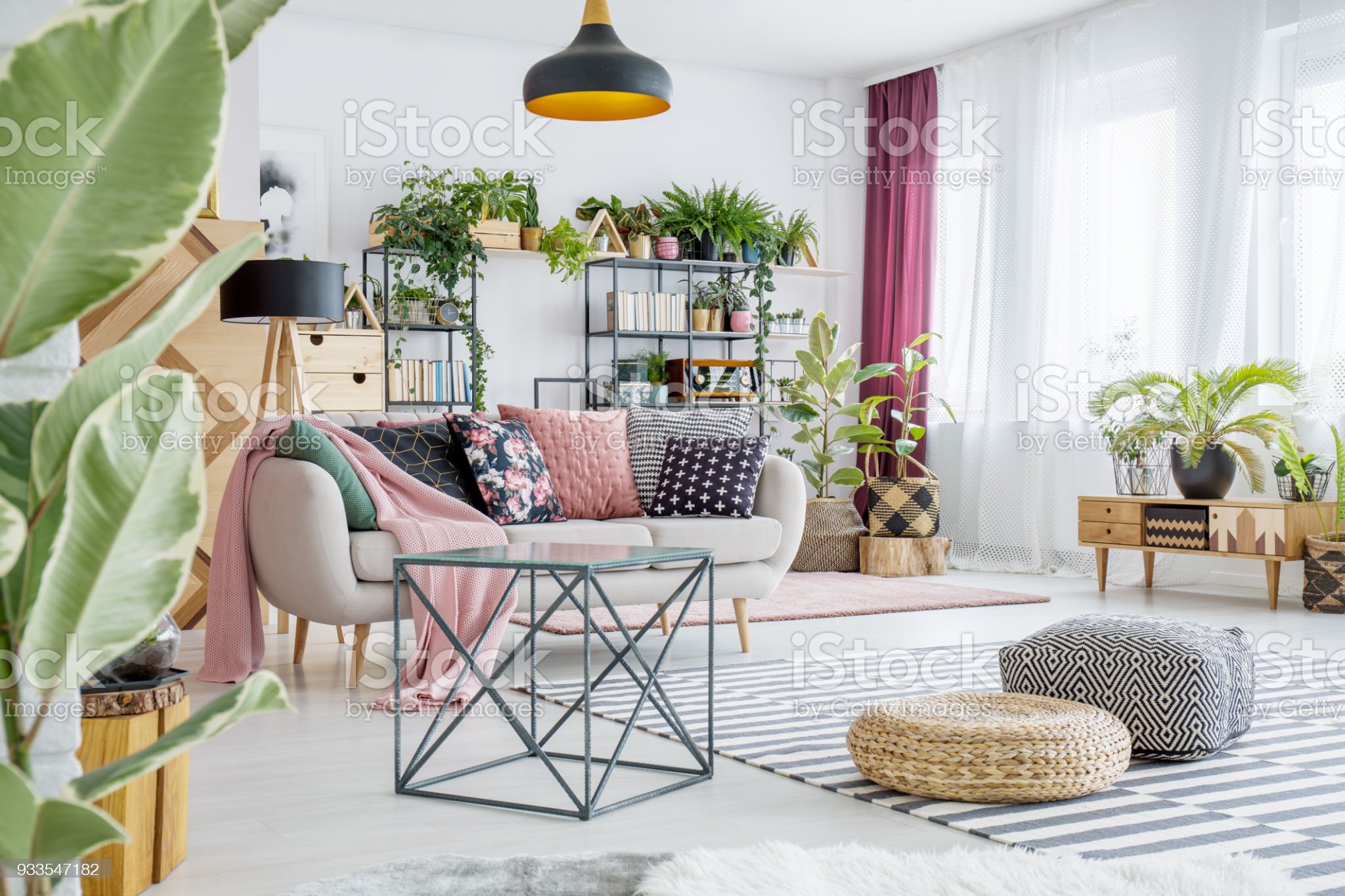 istockphoto-933547182-2048x2048